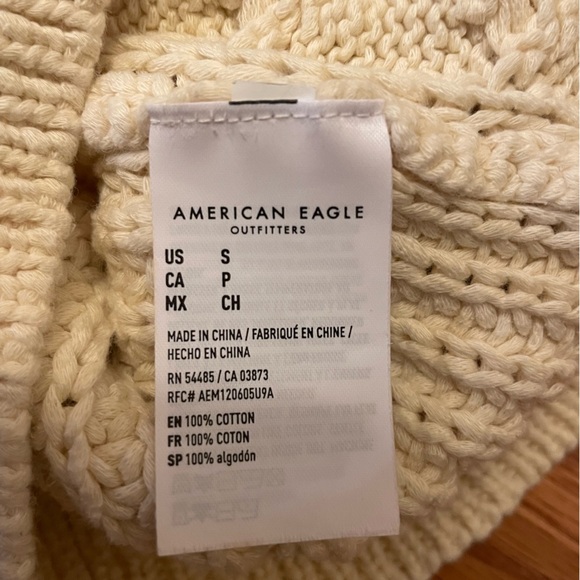 American Eagle Cream Cable Knit Button-front V-neck Preppy Vest size Small - Picture 6 of 6